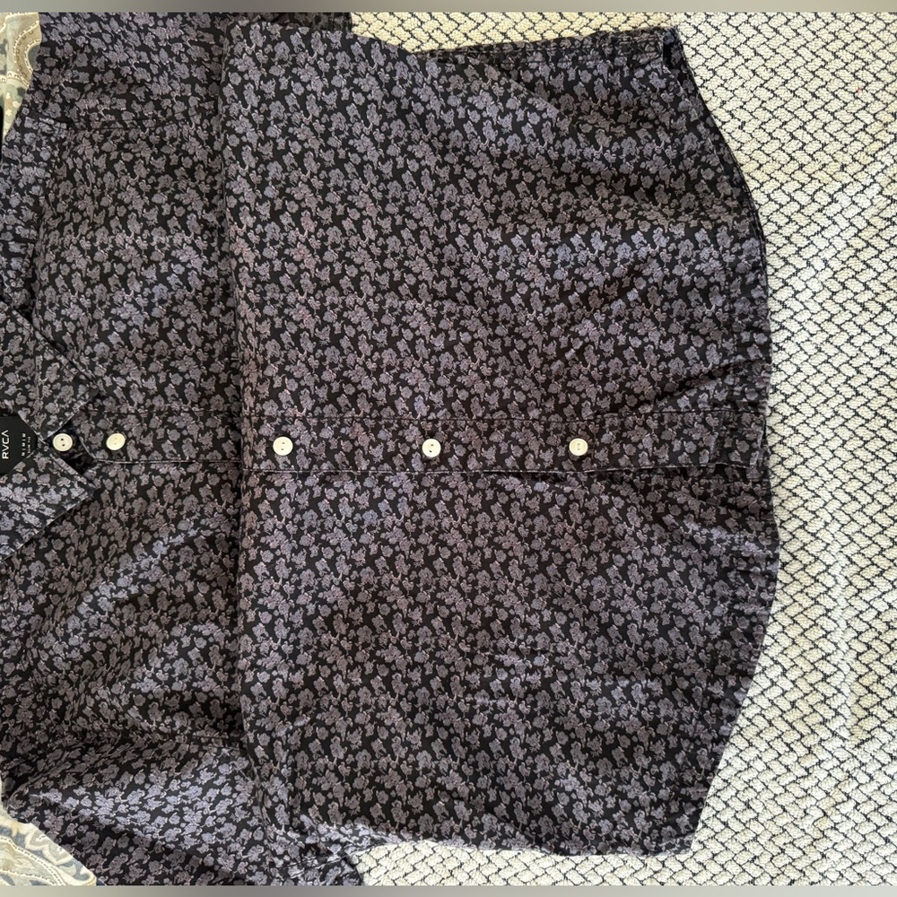 Like New Ruca Button Down Medium - Picture 7 of 7